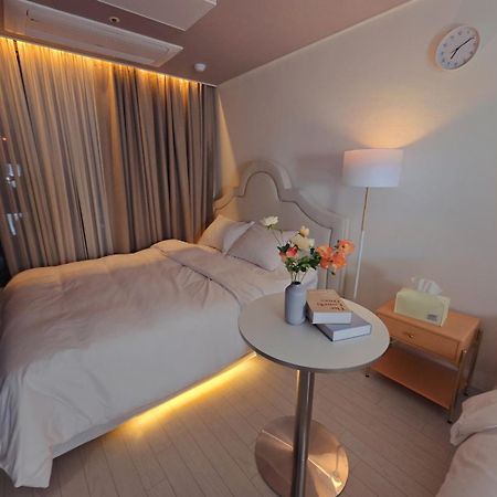 Dongseongro Dsr&U Hotel Room Daegu Esterno foto