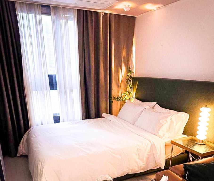 Dongseongro Dsr&U Hotel Room Daegu Esterno foto