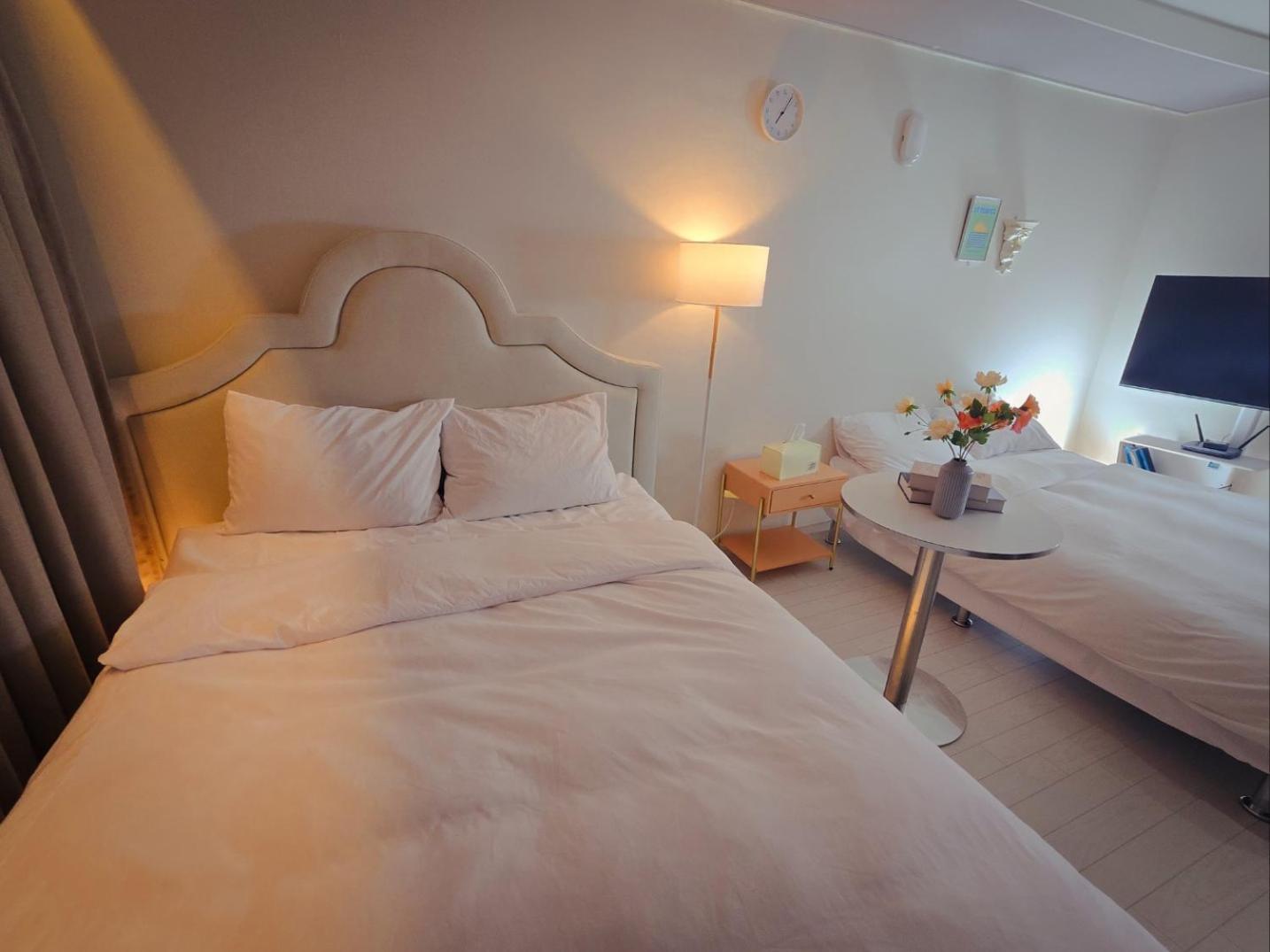 Dongseongro Dsr&U Hotel Room Daegu Esterno foto