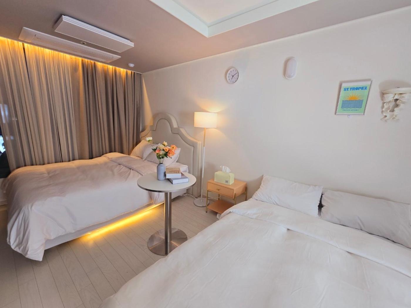 Dongseongro Dsr&U Hotel Room Daegu Esterno foto