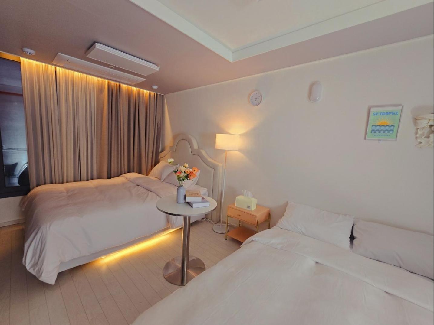 Dongseongro Dsr&U Hotel Room Daegu Esterno foto